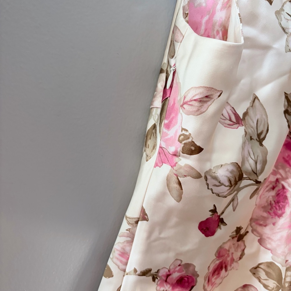 VINTAGE 2004 Y2K Silk Floral Top - Picture 5 of 9